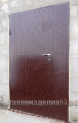 Дверь входная двухстворчатая