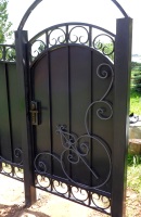 Калитка железная с ковкой, глухая (артикул-КС10)
