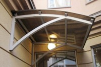 Металлический козырек односкатный дугообразный (артикул МКС05)