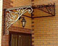 Кованый козырек односкатный с поликарбонатом (артикул МКК6)