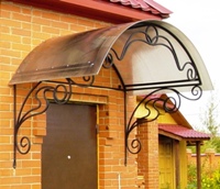 Металлический козырек с ковкой арочный с поликарбонатом (артикул МКК9)