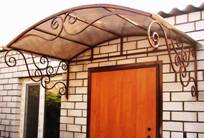 Кованый козырек с поликарбонатом арочный (артикул МКК2)