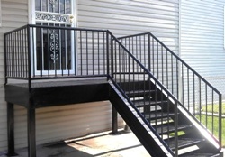 Лестница входная прямая с крыльцом и перилами (артикул-МЛУ02)