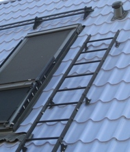 Лестница кровельная с креплением (артикул-ЛВ05)