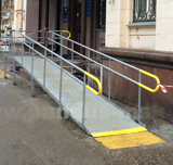 Пандус стационарный с площадкой (артикул-ПМ04)