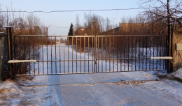 Ворота металлические распашные с электроприводом