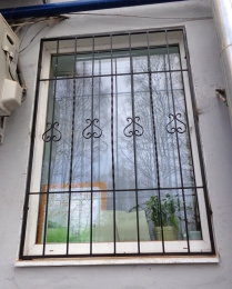 Решетка оконная металлическая