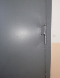 Дверь металлическая тамбурная, петли