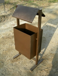 Урна металлическая с козырьком