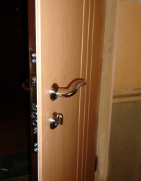 Дверь металлическая с МДФ, замок врезной