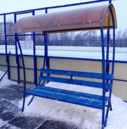 Скамья с  навесом из поликарбоната