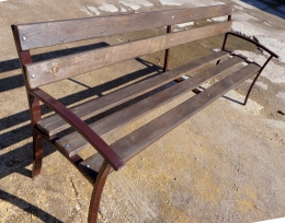 Скамья садовая из дерева и металла, эргономичная