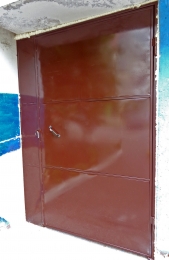 Дверь мусорокамеры металлическая