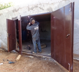 Ворота гаражные, процесс монтажа