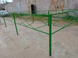 Оградка ритуальная, покраска в зеленый цвет