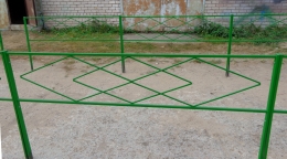 Оградка на могилу металлическая, сборная