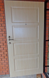 Дверь входная с порошком и МДФ (вид изнутри)