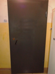 Дверь тамбурная Эконом однолистовая (вид снаружи)