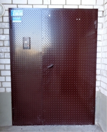 Дверь в подъезд рифленая, утепленная