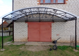 Козырек для частного дома д. Хутынь, ширина 5м
