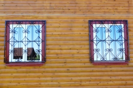 Решетки оконные в загородный дом