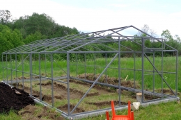 Сварной металлический каркас теплицы