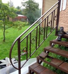 Перила металлические с ковкой