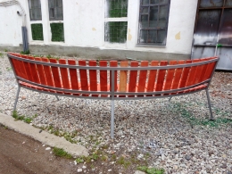 Скамейка закругленная, вид сзади