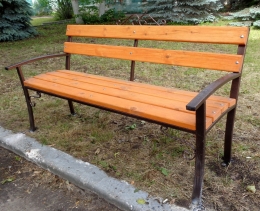 Скамья с кованными элементами, покрытие дерева - Биотекс
