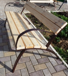 Скамья с элементами ковки, покрытие дерева Биотекс