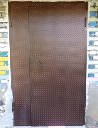 Дверь входная покраска порошковая, 2 окрывающихся створки