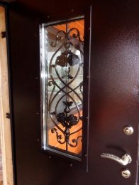 Дверь со стеклопакетом, вид изнутри