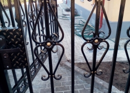 Декор калитки кованный, с золочением