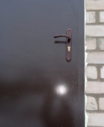 Дверь входная Декор с замком и ручкой