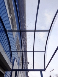 Покрытие козырька придверного - монолитный поликарбонат