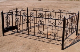 Ограждение ритуальное сварное с ковкой