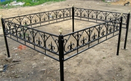 Ограждение ритуальное металлическое с ковкой
