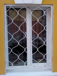 Решетка оконная сварная белая