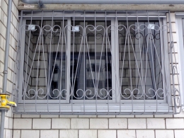 Кованная  решетка на лоджию, дутая, серая