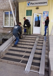 Монтаж пандуса на лестницу для Ростелекома