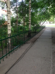 газонное ограждение ул. Коровникова д. 3