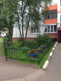газонное ограждение ул. Коровникова д. 3