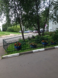 газонное ограждение ул. Коровникова д. 3