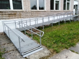 стационарный пандус  для инвалидов  из металла для спортивной школы-интерната «Спарта»  