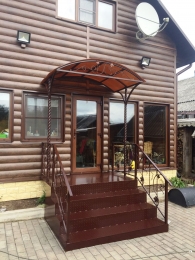 Входная группа с коваными элементами 