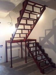 КАРКАС ЛЕСТНИЦЫ НА 2 ЭТАЖ  (Д.ХУТЫНЬ)