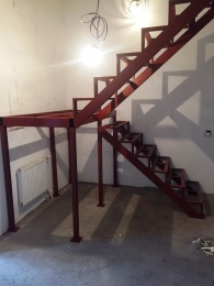 КАРКАС ЛЕСТНИЦЫ НА 2 ЭТАЖ  (Д.ХУТЫНЬ)