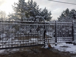 Ворота откатные с элементами ковки д. Пятница