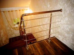 Перила с деревянным поручнем ул. Шимская