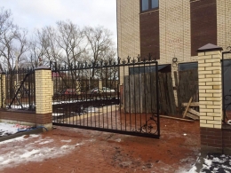 Ворота с элементами ковки ул. Обороны, д. 13